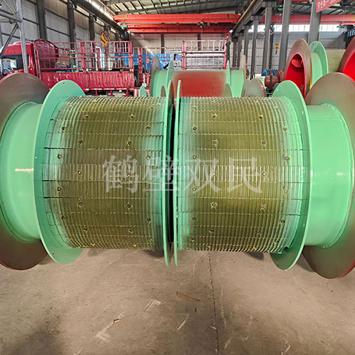 鑿井絞車廠家生產(chǎn)的2JTP-1.2×0.8P礦用提升絞車發(fā)貨！